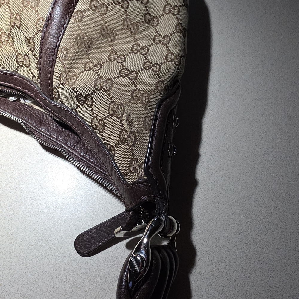 GUCCI Beige/Ebony GG Canvas Techno Horsebit Medium Hobo Bag - Picture 6 of 16